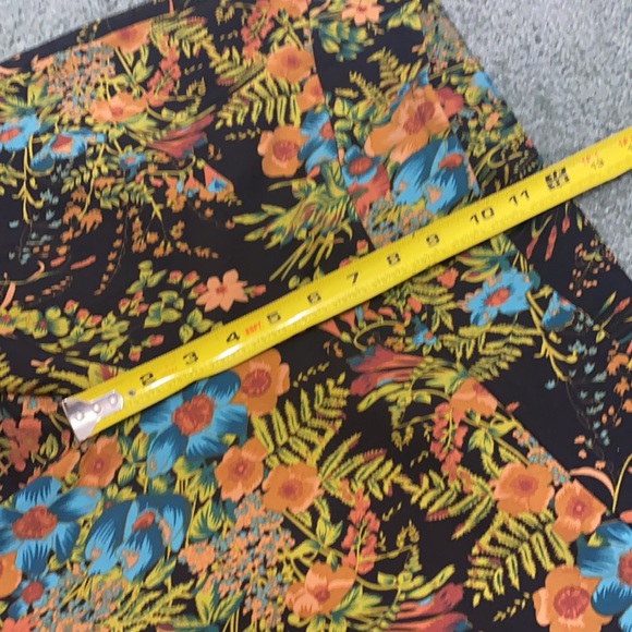 Soft Surroundings In Bloom Floral Ankle Pants PL - Picture 10 of 12